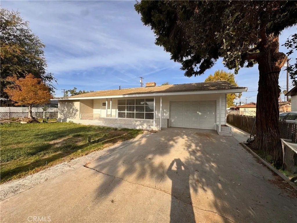 Photo of 11323 Doverwood Dr, Riverside, CA 92505 (MLS # AR25278178)