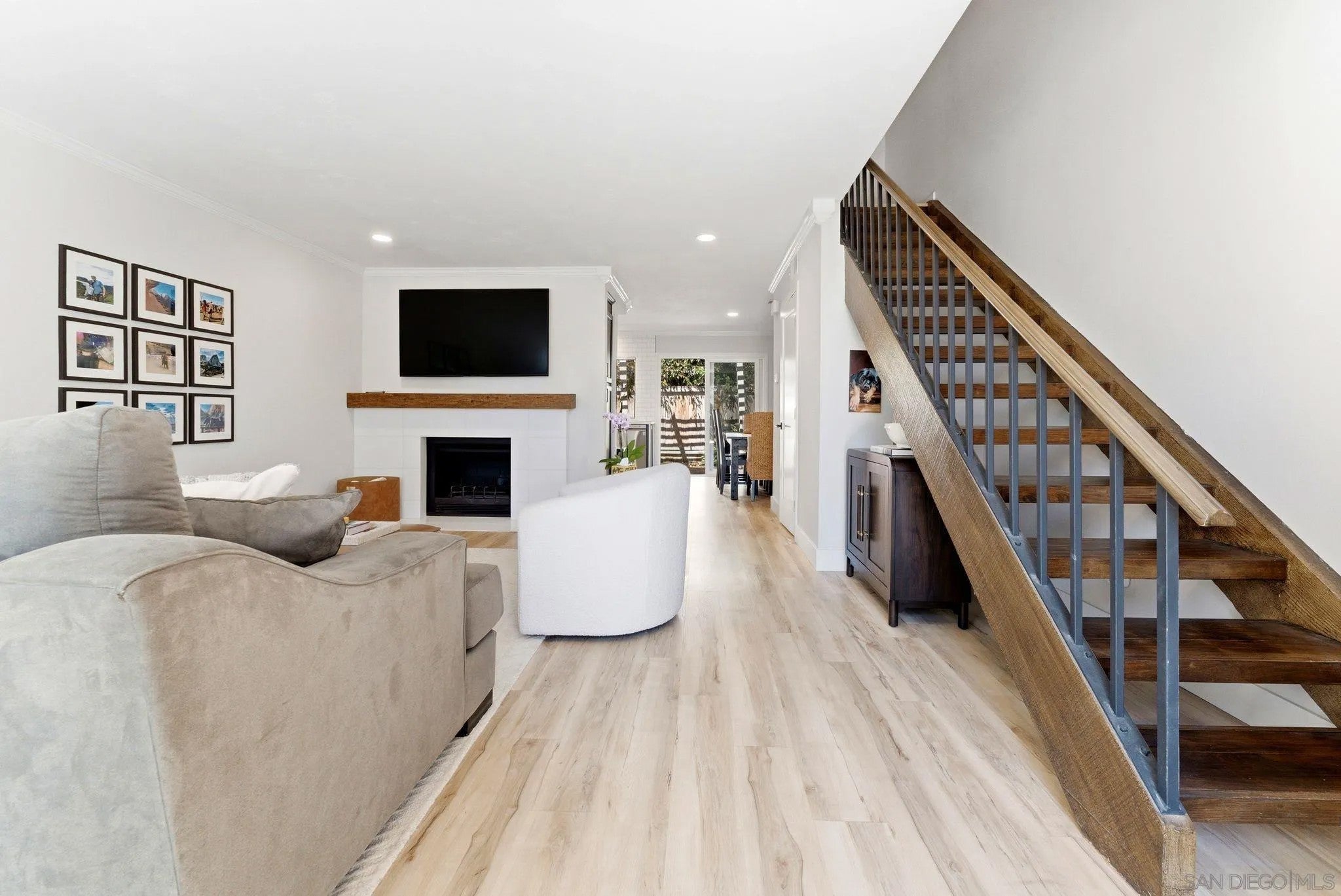 3593 Caminito Carmel Landing
