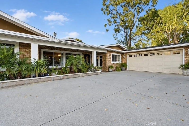 10292 Center