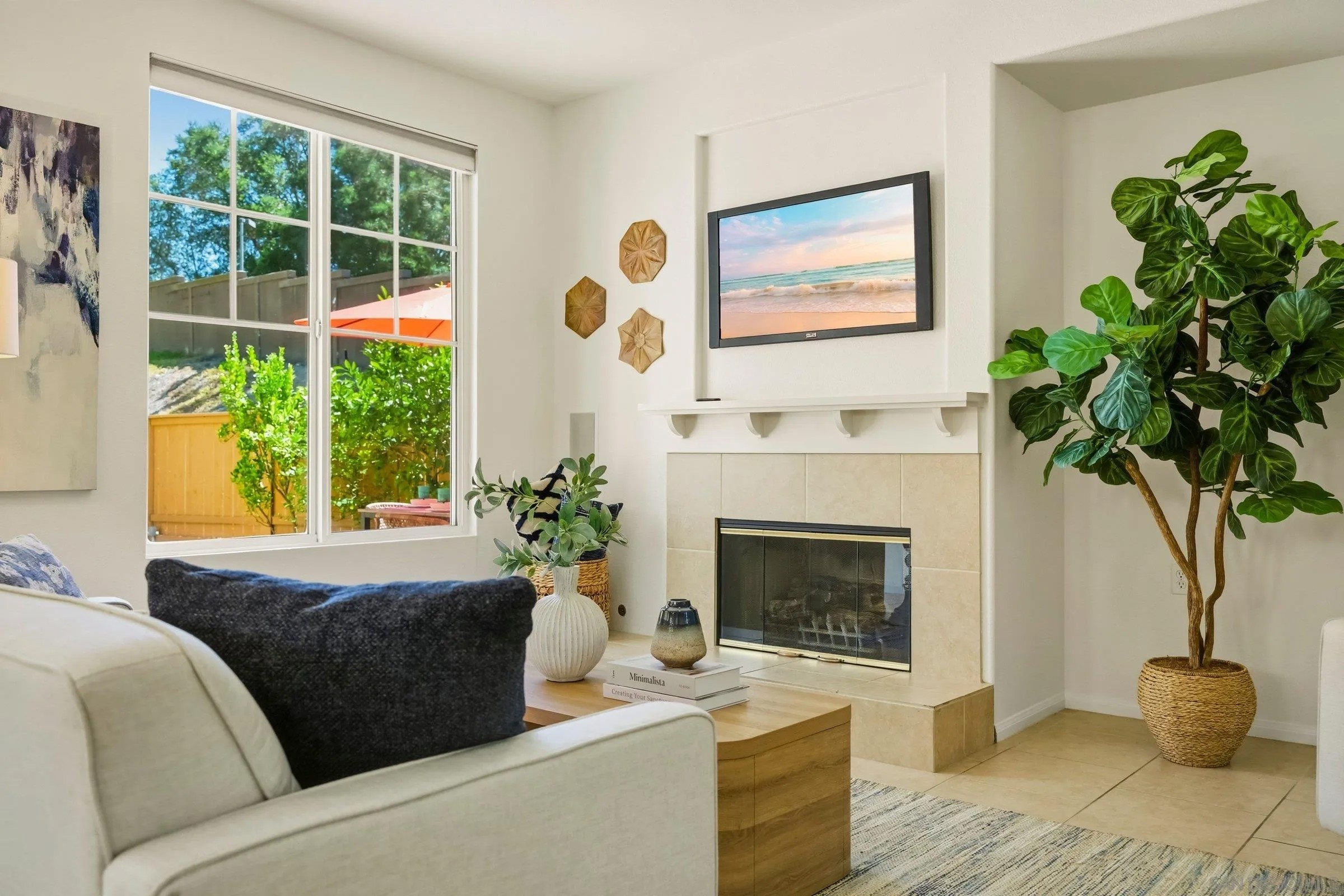 9876 Lone Quail Road