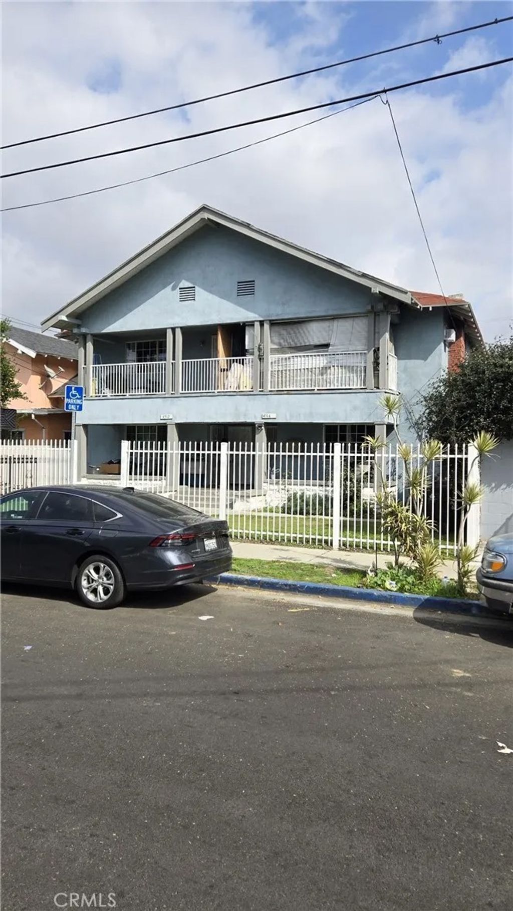 Photo of 4512 Weslet Ave, Los Angeles, CA 90037 (MLS # SR26042834)