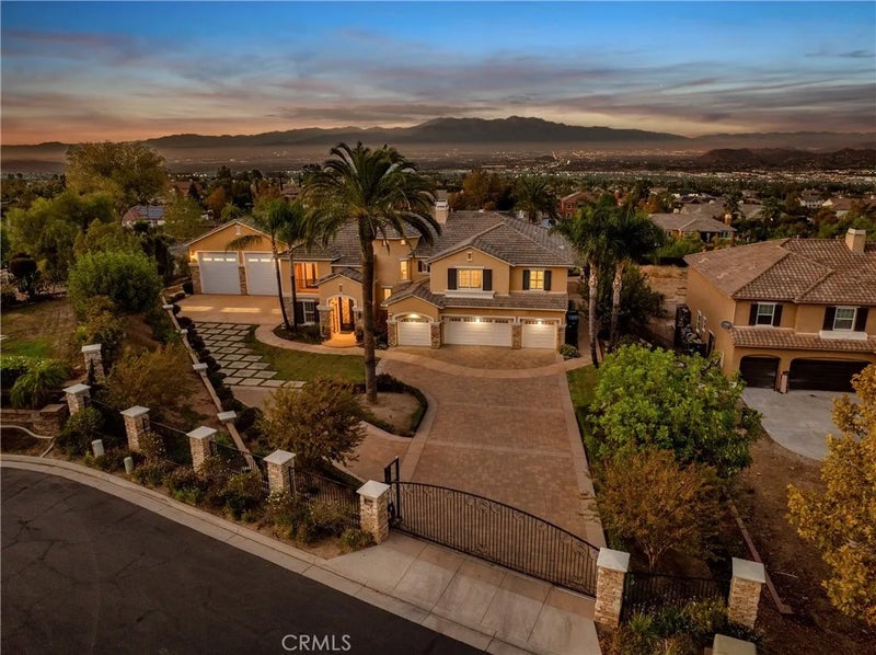 1043 Stowell Ranch