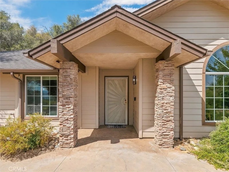 52171 Echo Valley View Court