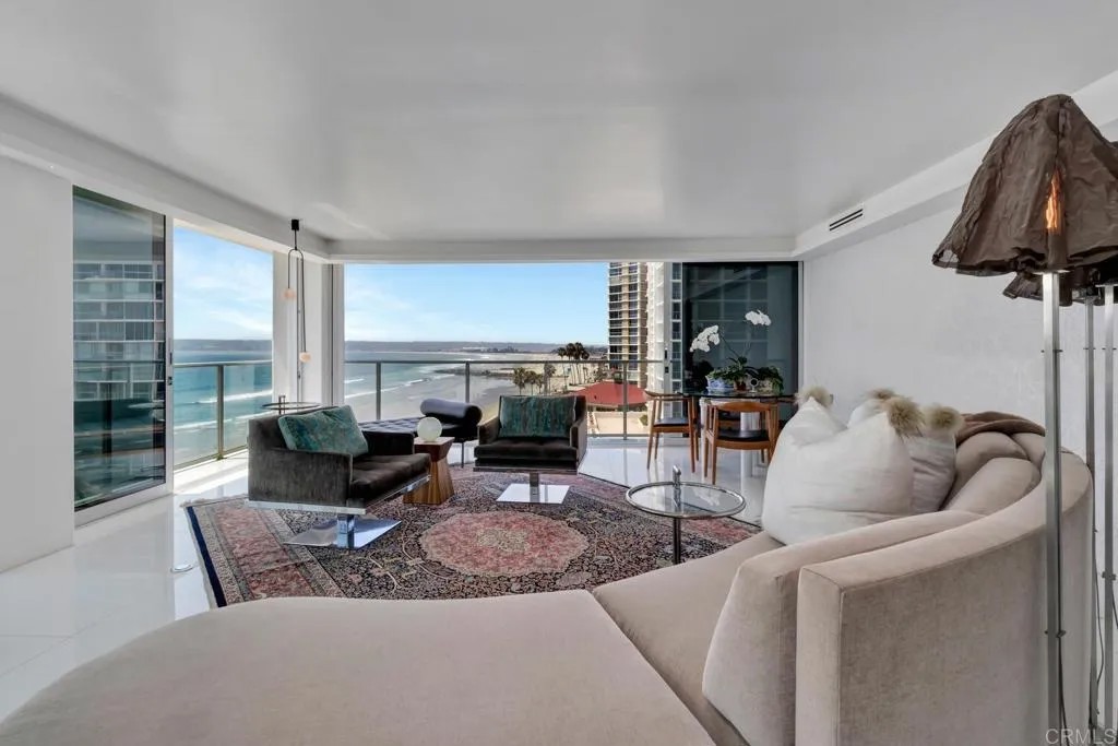 1760 Avenida Del Mundo 504