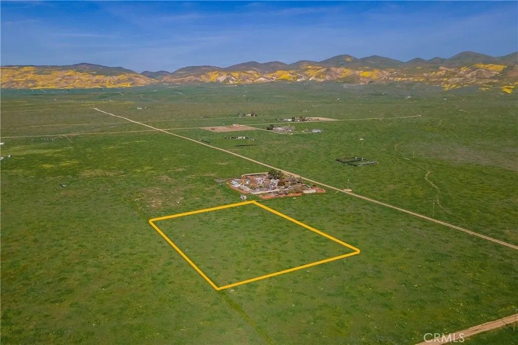 Photo of 0 Bellflower, Santa Margarita, CA 93453 (MLS # NS26029507)
