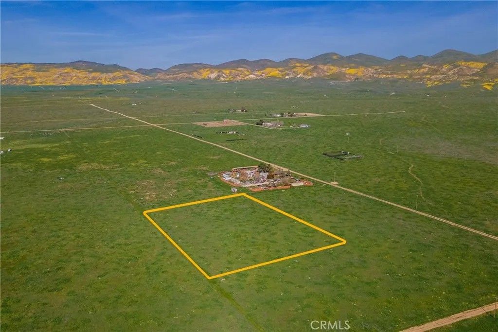 Photo of 0 Bellflower, Santa Margarita, CA 93453 (MLS # NS26029507)