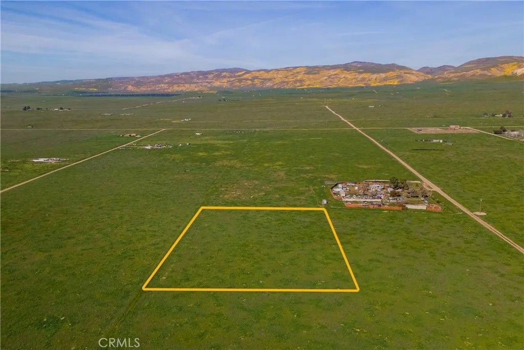 Photo of 0 Bellflower, Santa Margarita, CA 93453 (MLS # NS26029507)