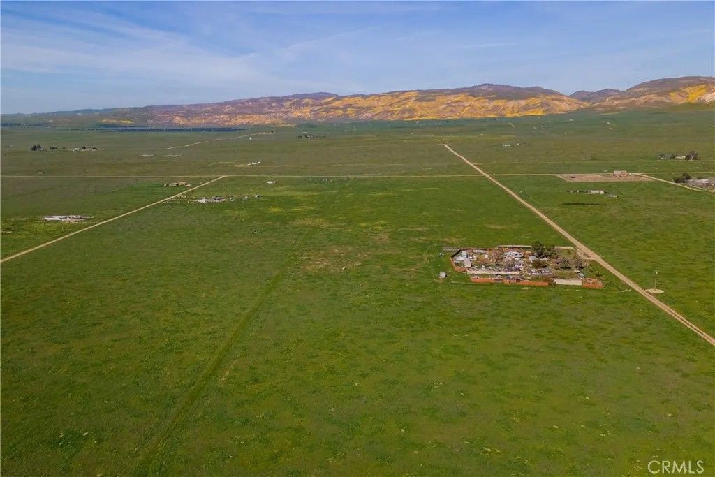 Photo of 0 Bellflower, Santa Margarita, CA 93453 (MLS # NS26029507)