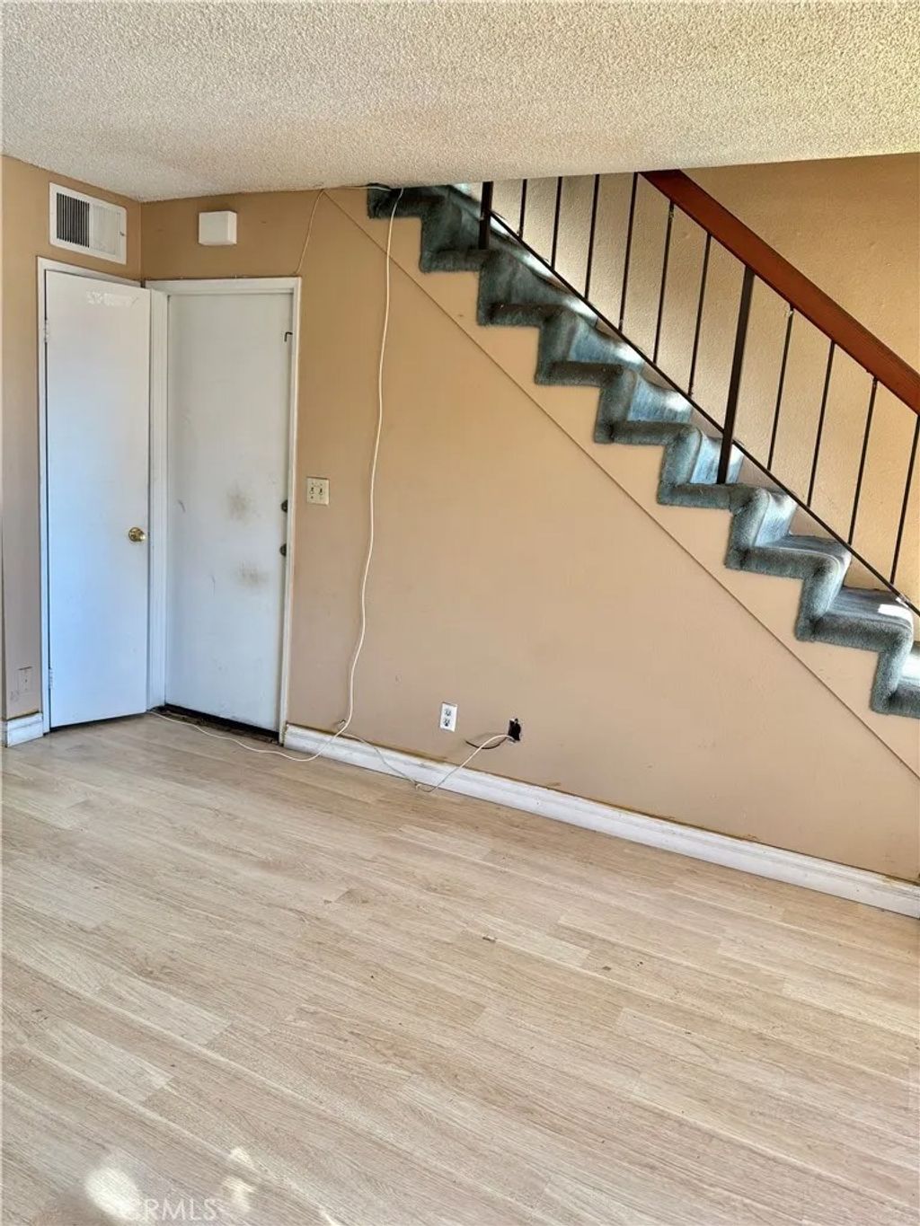 Photo of 8745 Willis #107, Panorama City, CA 91402 (MLS # SR25278767)