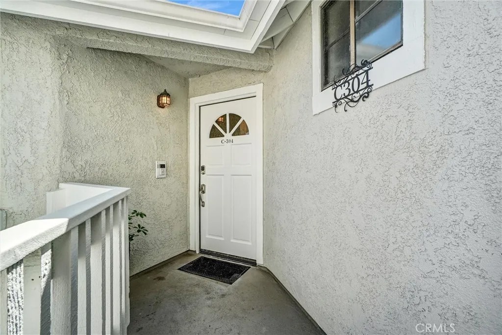4682 WARNER Avenue C304