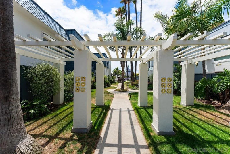65 Antigua Court