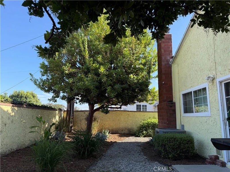 5122 Downey
