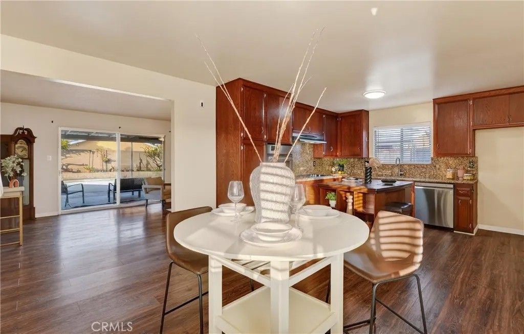 Photo of 10401 Dakota Ave, Garden Grove, CA 92843 (MLS # OC25277046)