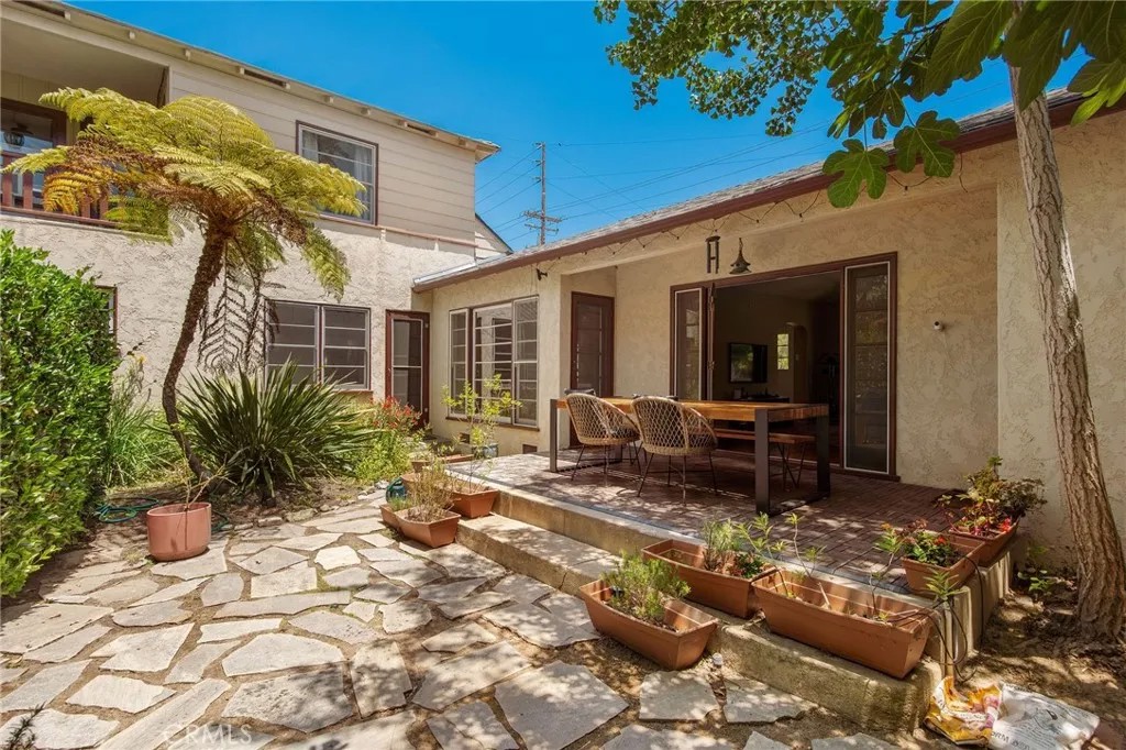 249 Loma Avenue