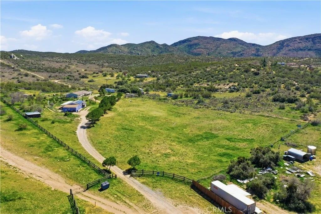 Photo of 53985 Robin Ln, Aguanga, CA 92536 (MLS # SW26056717)