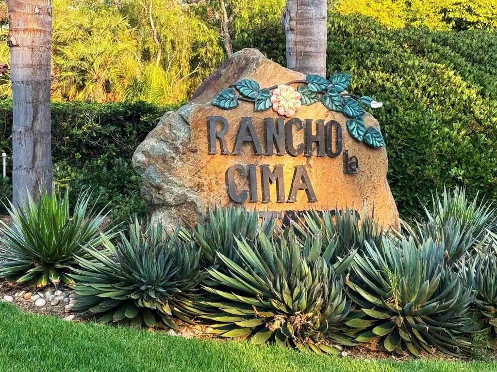 6998 Rancho La Cima