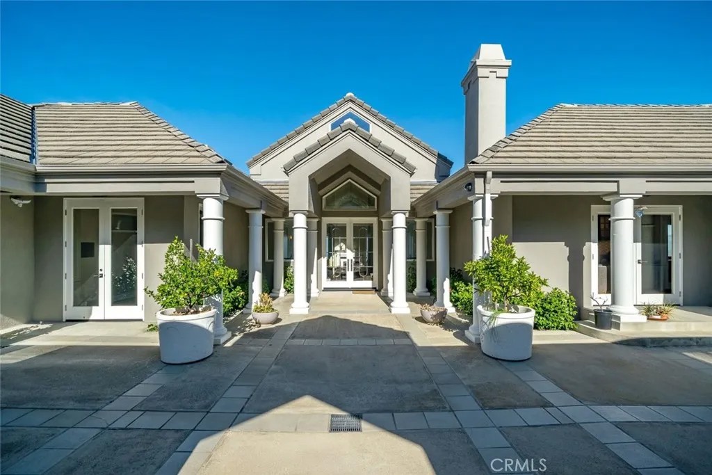 2813 Alamo Drive