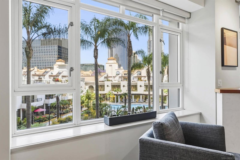 700 W Harbor 407