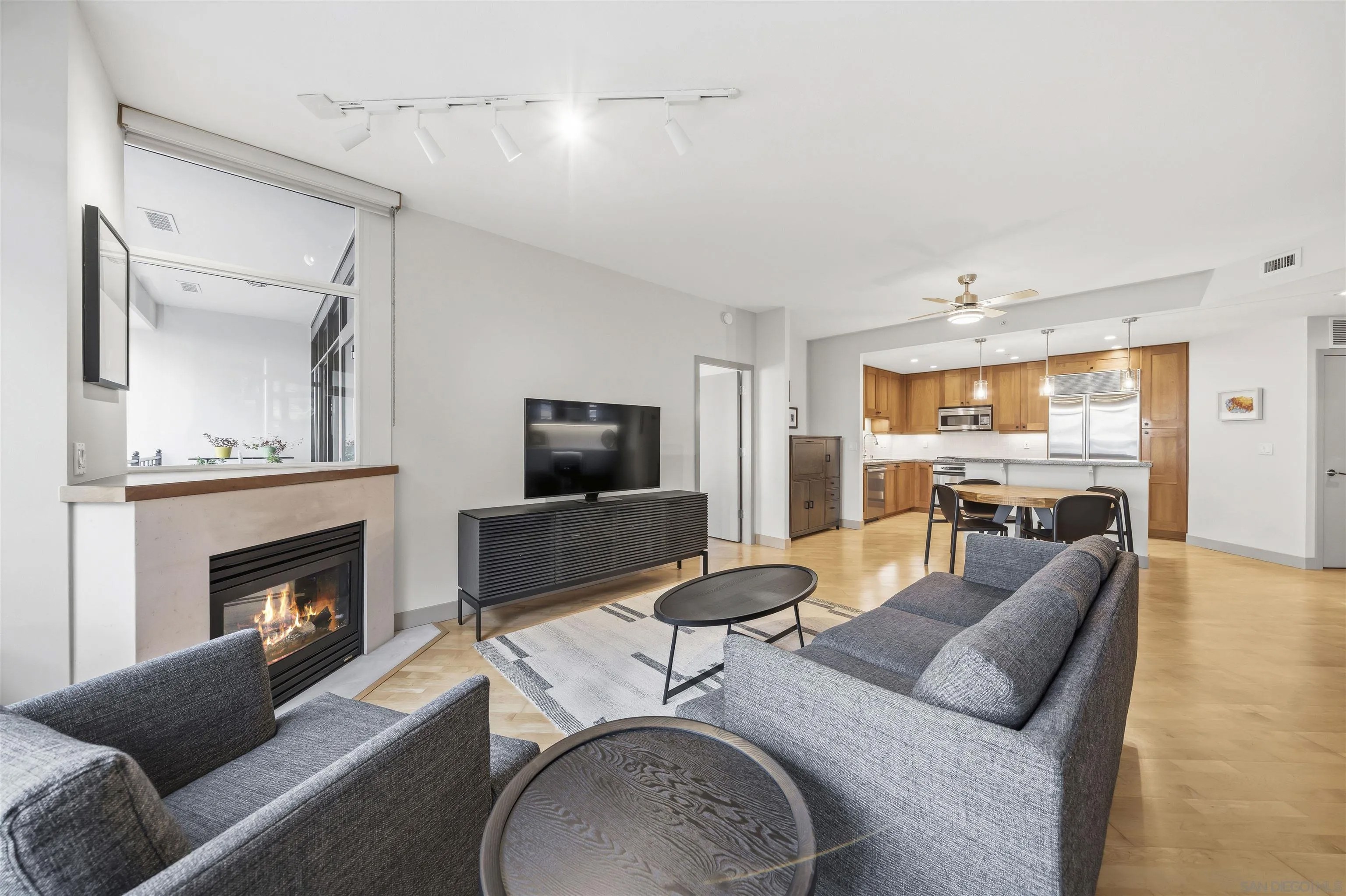 700 W Harbor 407