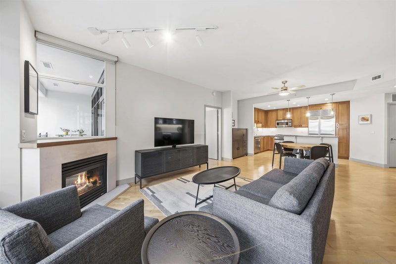700 W Harbor 407