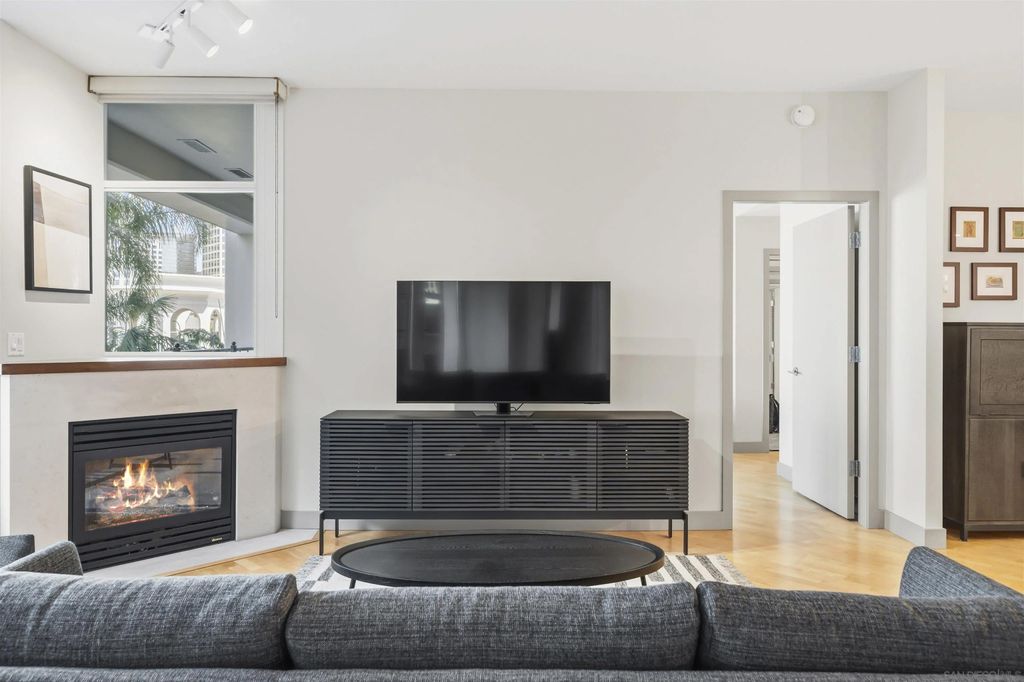Photo of 700 W Harbor #407, San Diego, CA 92101 (MLS # 260010515)