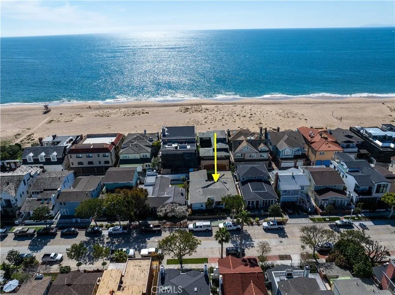 1735 E Ocean