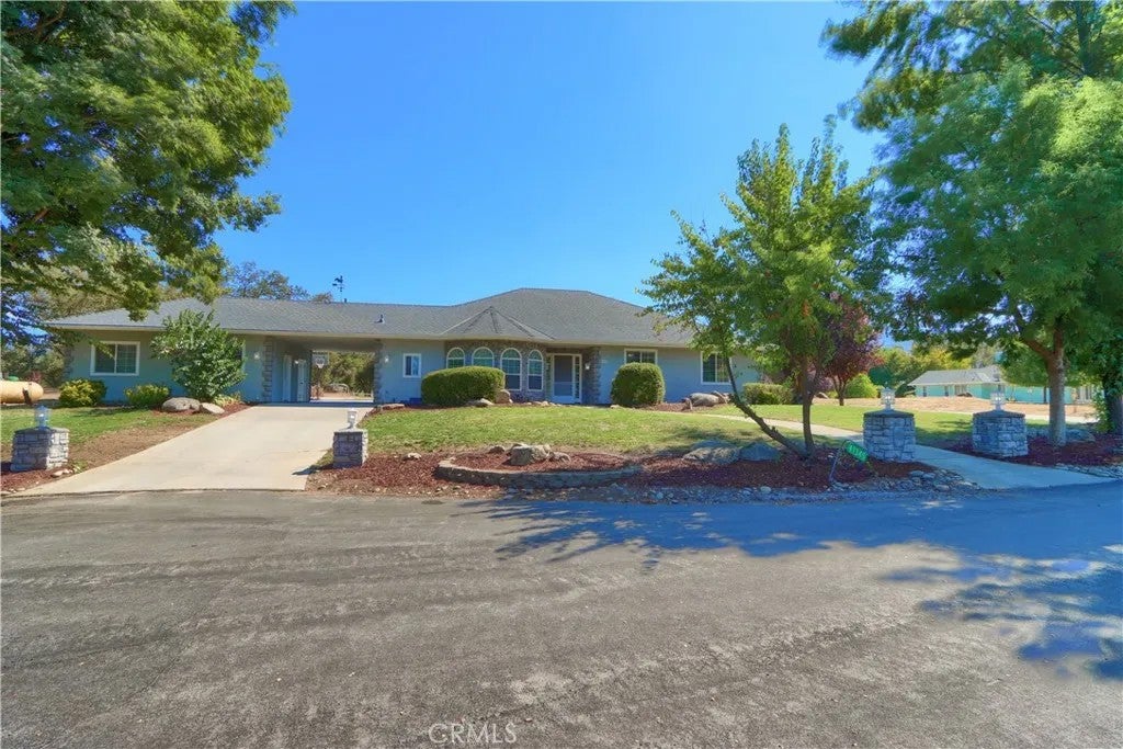 41345 Singing Hills Circle