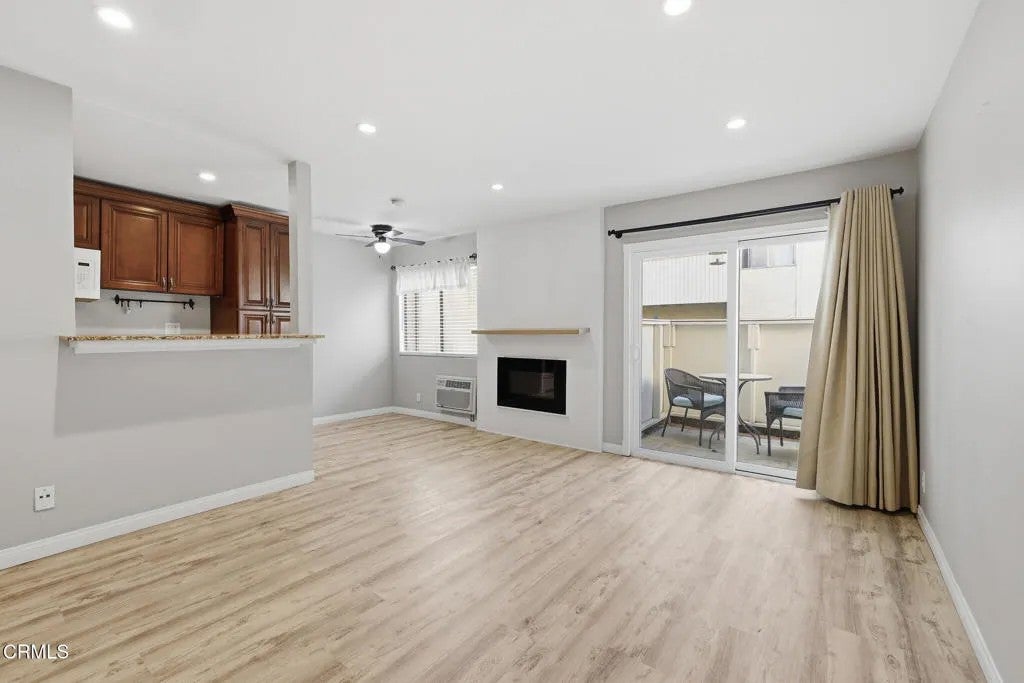 28947 E Thousand Oaks 121