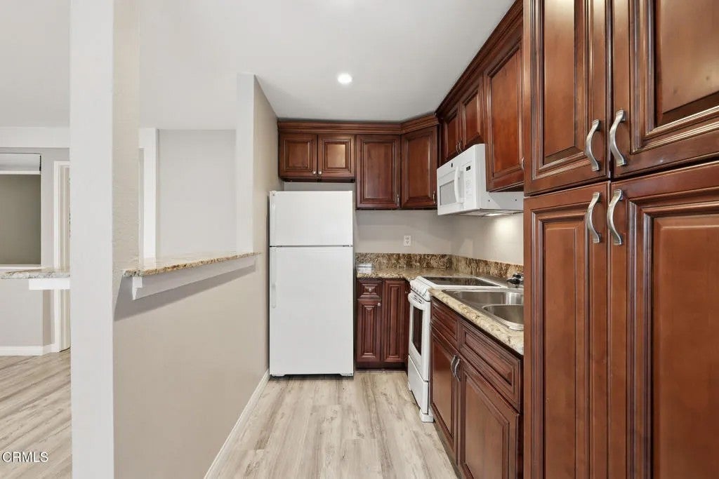 28947 E Thousand Oaks 121