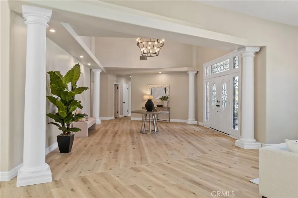 44240 La Cruz Drive