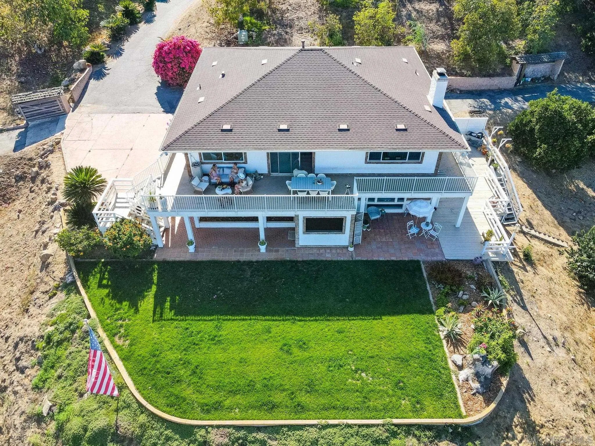 1721 Wild Acres