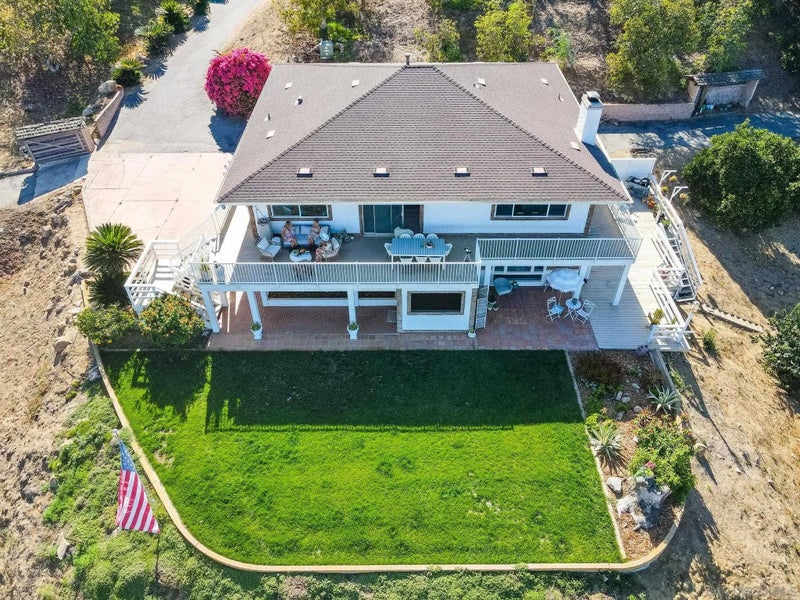 1721 Wild Acres