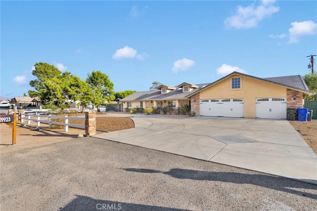 19923 Seneca Road