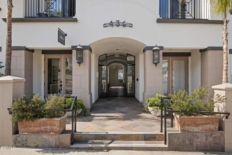 436 Poli Street 301