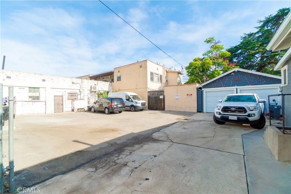 Photo of 678 Coronado Ave, Long Beach, CA 90814 (MLS # PW25278242)