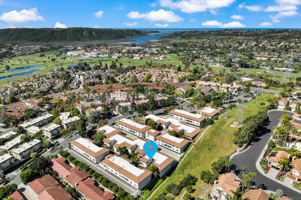 Photo of 2308 Altisma Way #118, Carlsbad, CA 92009 (MLS # 260006054)