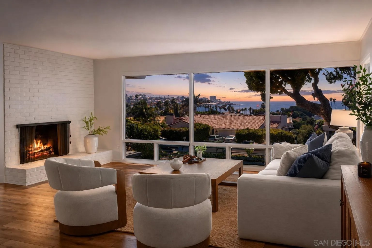 8511 Avenida De Las Ondas