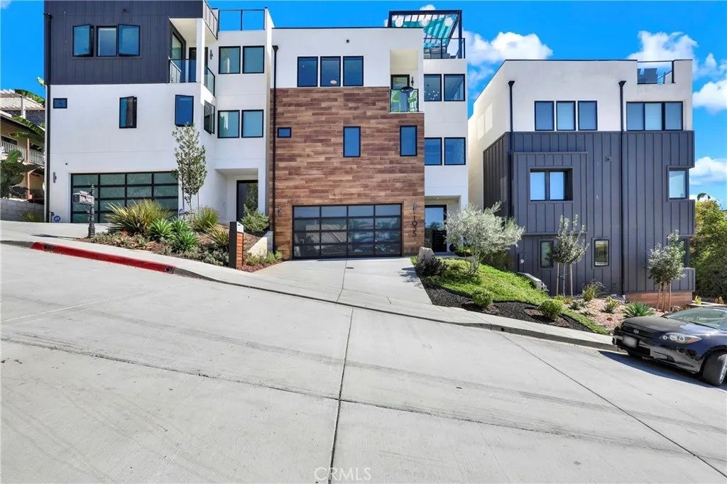1035 W Spruce