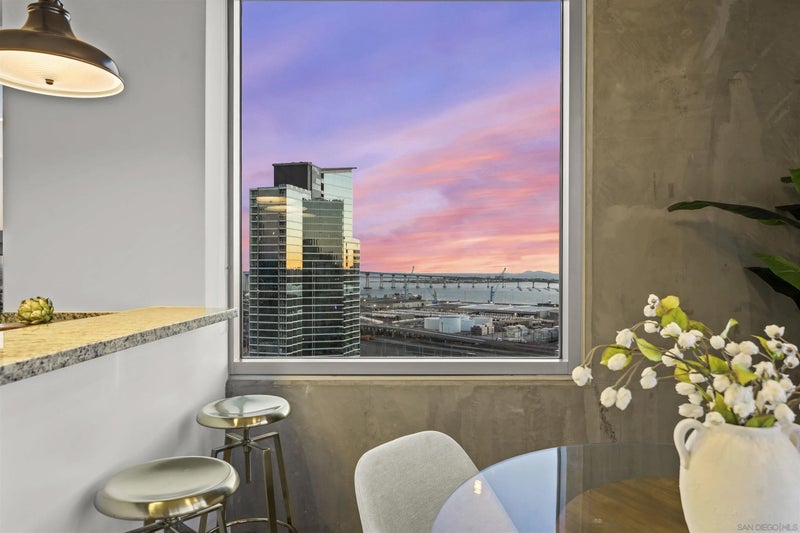 321 10th Ave 2208