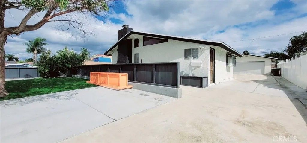 Photo of 10632 Larry Drive, Anaheim, CA 92804 (MLS # OC25276678)