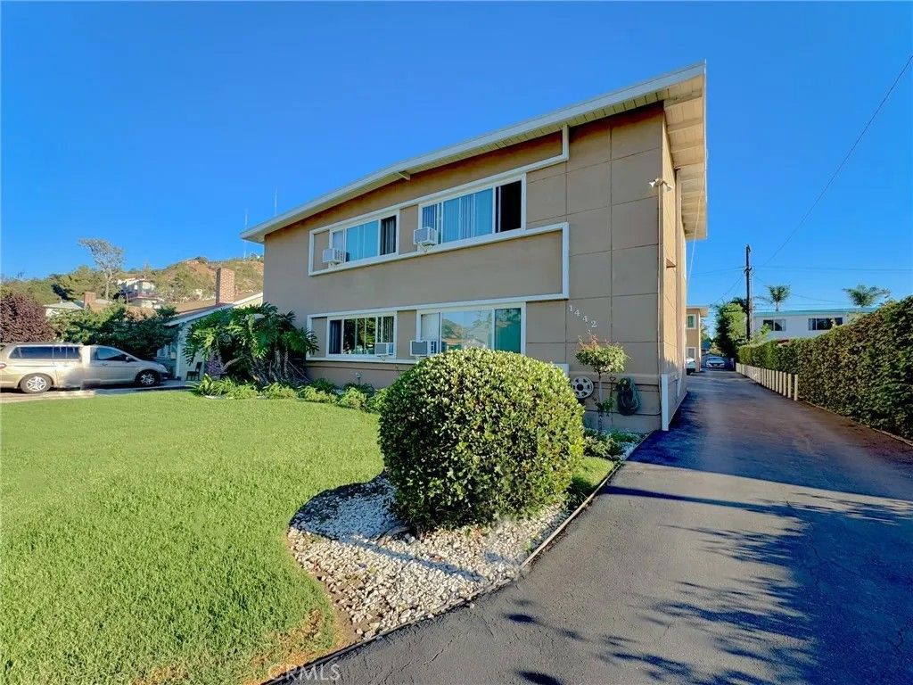 Photo of 1442 Maple St #1, Glendale, CA 91205 (MLS # GD25278508)