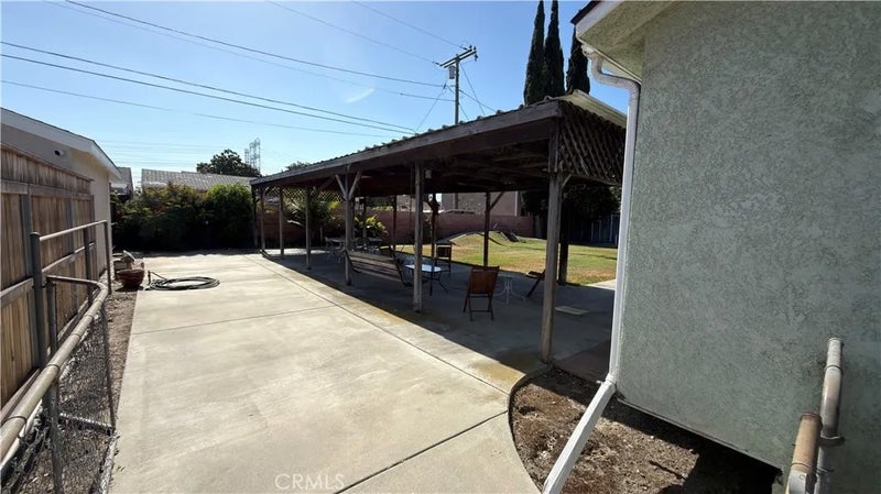 5834 Coldbrook