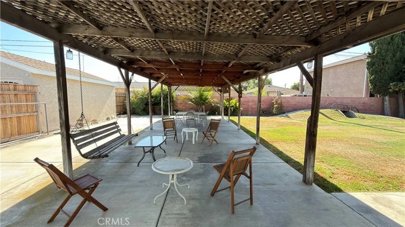 5834 Coldbrook