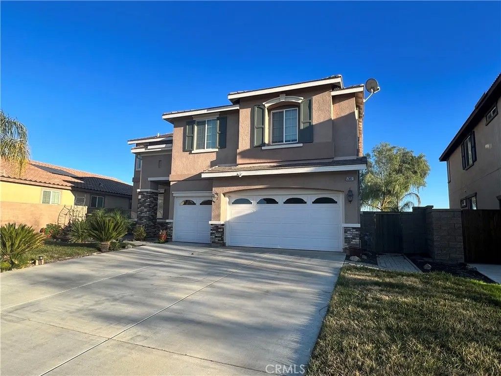 Photo of 53051 Imperial St, Lake Elsinore, CA 92532 (MLS # DW26014927)
