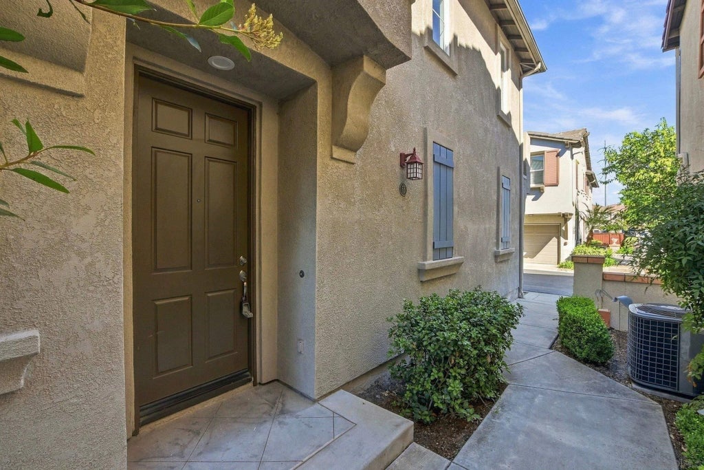 Photo of 2072 Aviata Rd #66, Chula Vista, CA 91914 (MLS # 260024312)