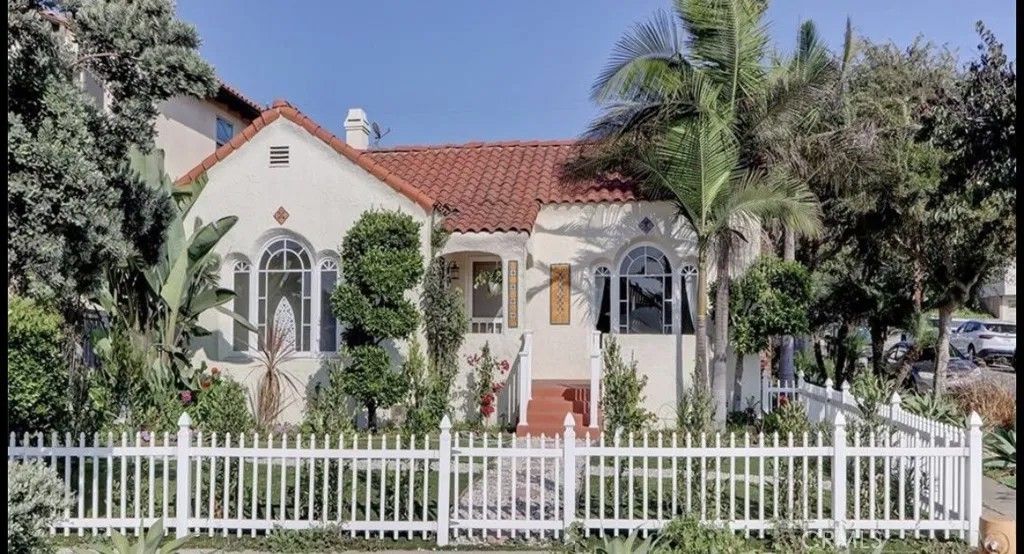 Photo of 501 Avenue B, Redondo Beach, CA 90277 (MLS # PW26025325)