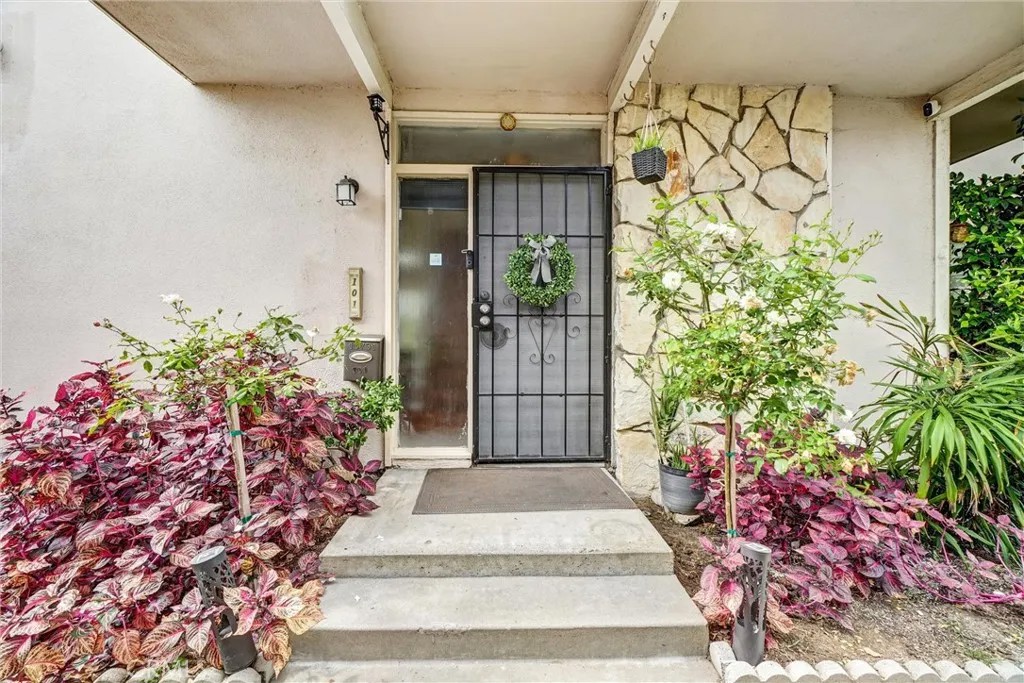 10761 Magnolia Avenue 101