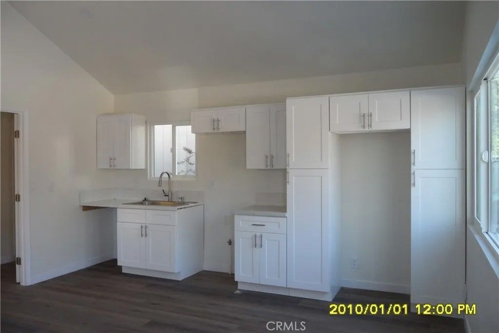 Photo of 871 Maple Ln, Sugarloaf, CA 92386 (MLS # CV26083473)