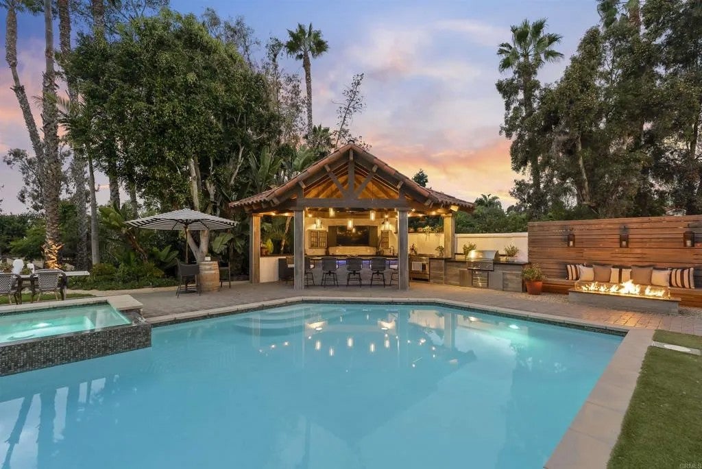 17940 Avenida Alondra