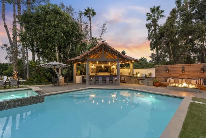 17940 Avenida Alondra